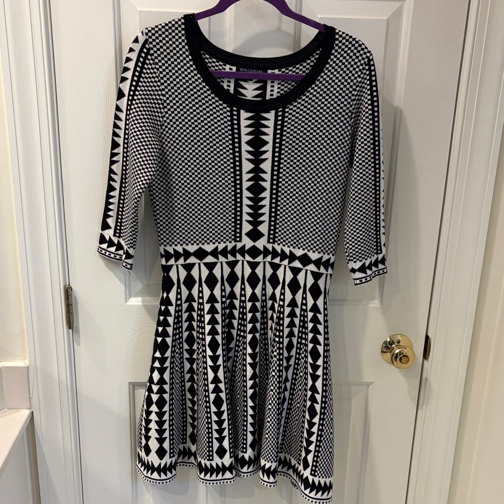 Nina Leonard Black and White 3/4 Sleeve Dress